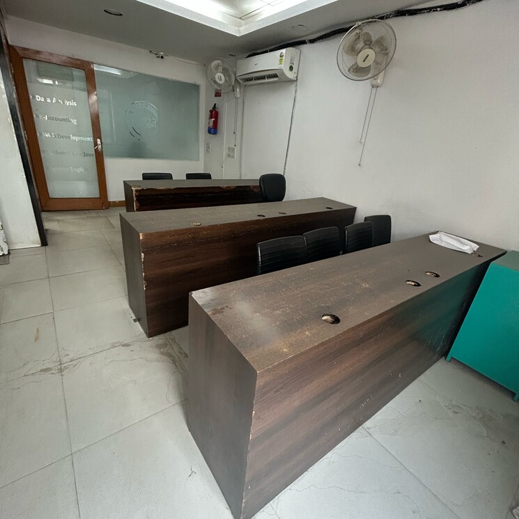 Kitchen, south extension i Commercial Office Space 1800 Sq.Ft. In South Extension I Delhi 9489211