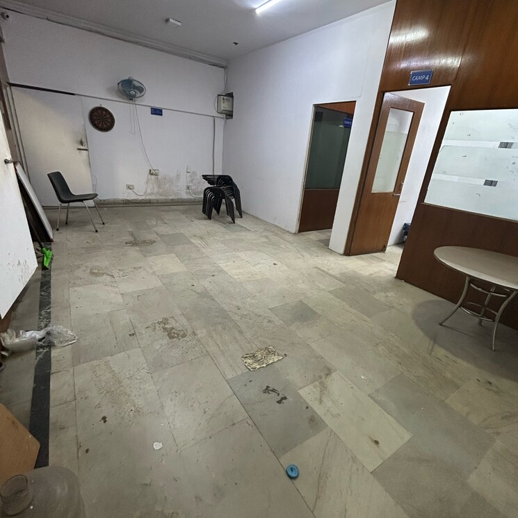 Team Area, south extension i Commercial Office Space 1800 Sq.Ft. In South Extension I Delhi 9489211