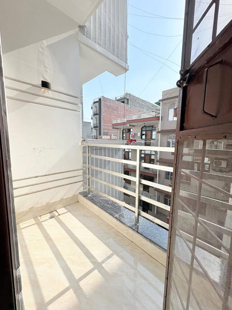 Balcony, chattarpur 2 Bedroom 850 Sq.Ft. Builder Floor In Chattarpur Delhi 9489206