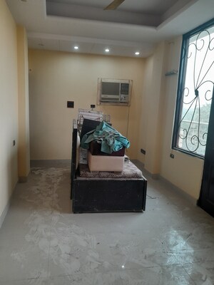 Furnished Amenities in 2 BHK Builder Floor at Rohini Sector 11 – for Sale