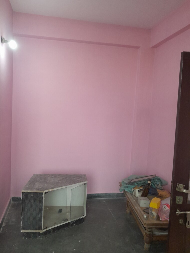 undefined, rohini sector 11 2 Bedroom 75 Sq.Mt. Builder Floor In Rohini Sector 11 Delhi 9489199