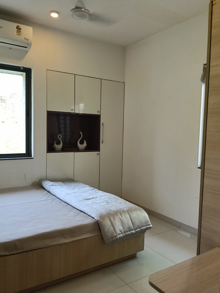 Bedroom, rohan-anand-phase-2 1 Bedroom 350 Sq.Ft. Apartment In Somatane Pune 9489208