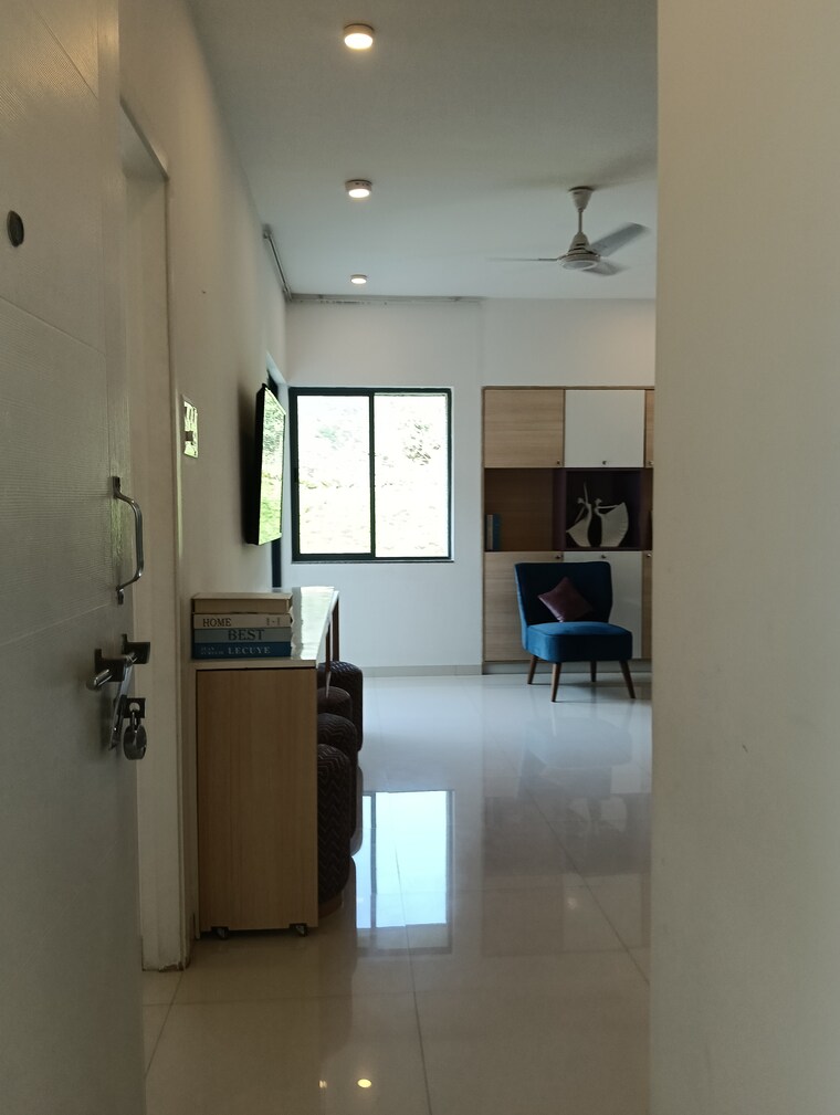 Room, rohan-anand-phase-2 1 Bedroom 350 Sq.Ft. Apartment In Somatane Pune 9489208
