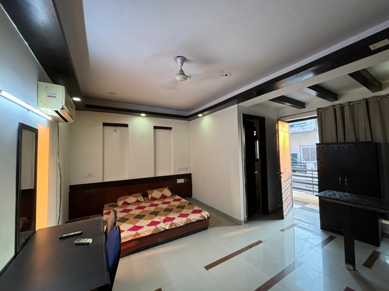 4 BHK Builder Floor For Rent in Vasant Vihar