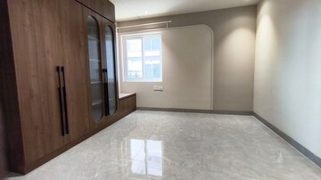 Room in 3 BHK Apartment at Hallmark Sunnyside, Manchirevula – for Rent