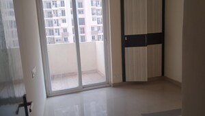 Room in 3.5 BHK Apartment at Amrapali Leisure Park, Amrapali Leisure Valley – for Sale