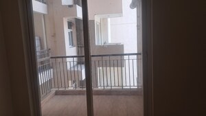 Room in 3.5 BHK Apartment at Amrapali Leisure Park, Amrapali Leisure Valley – for Sale