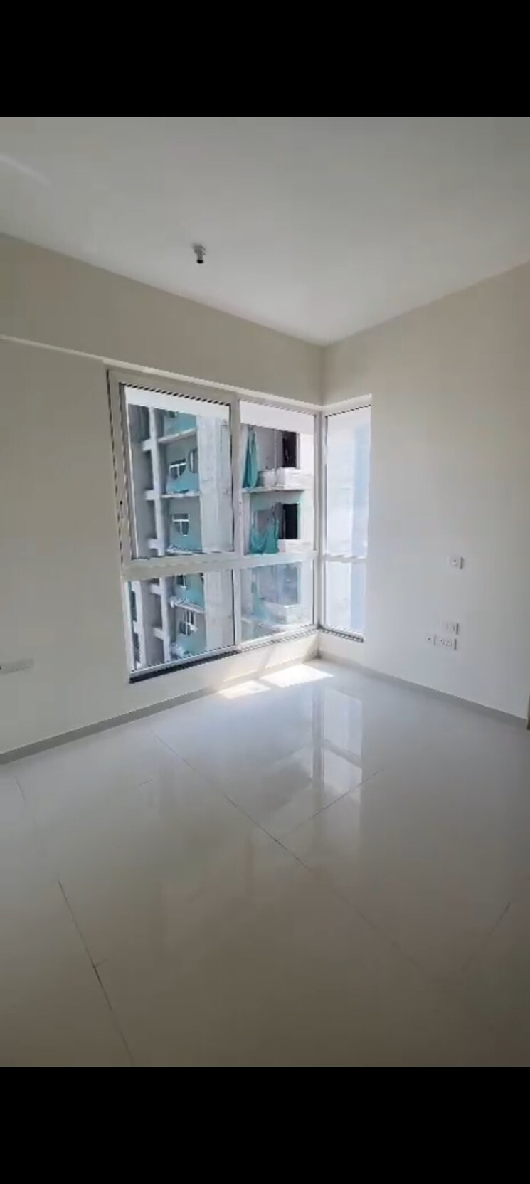 Room, sheth-zuri 1.5 Bedroom 600 Sq.Ft. Apartment In Laxmi Nagar Thane 9489279