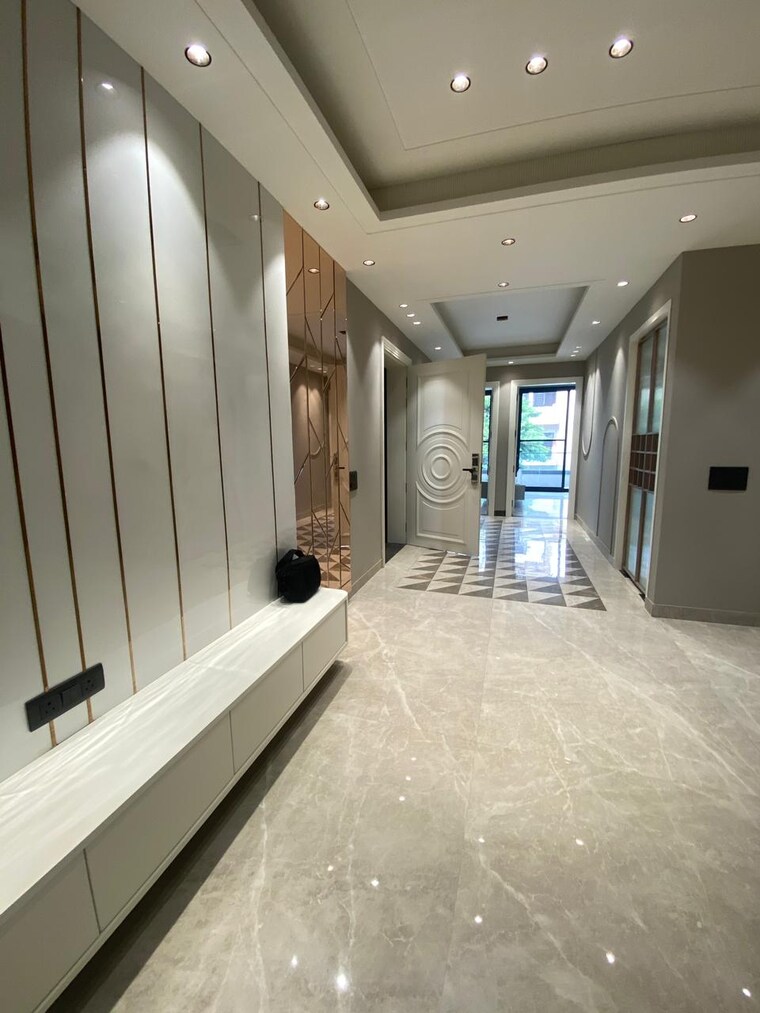 Room, puri-kohinoor 3 Bedroom 170 Sq.Yd. Builder Floor In Sector 89 Faridabad 9489275