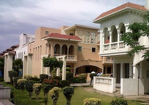 3 BHK Villa – Exterior View View at Amrapali Leisure Valley, Tech Zone 4 Greater Noida - for Sale