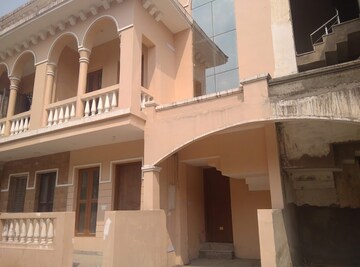 3 BHK Villa – Exterior View View at Amrapali Leisure Valley, Tech Zone 4 Greater Noida - for Sale