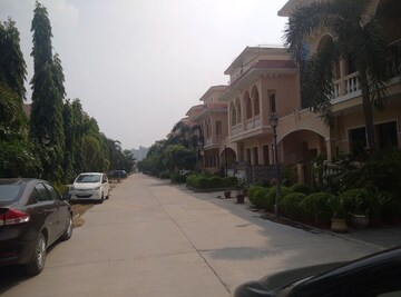 3 BHK Villa – Exterior View View at Amrapali Leisure Valley, Tech Zone 4 Greater Noida - for Sale