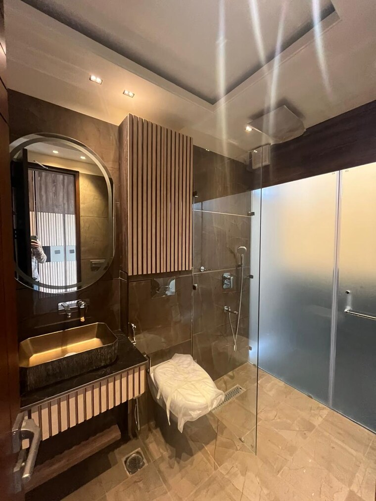 Living Room, dlf-city-phase-iv 5 Bedroom 360 Sq.Yd. Builder Floor In Dlf Phase iv Gurgaon 9489367