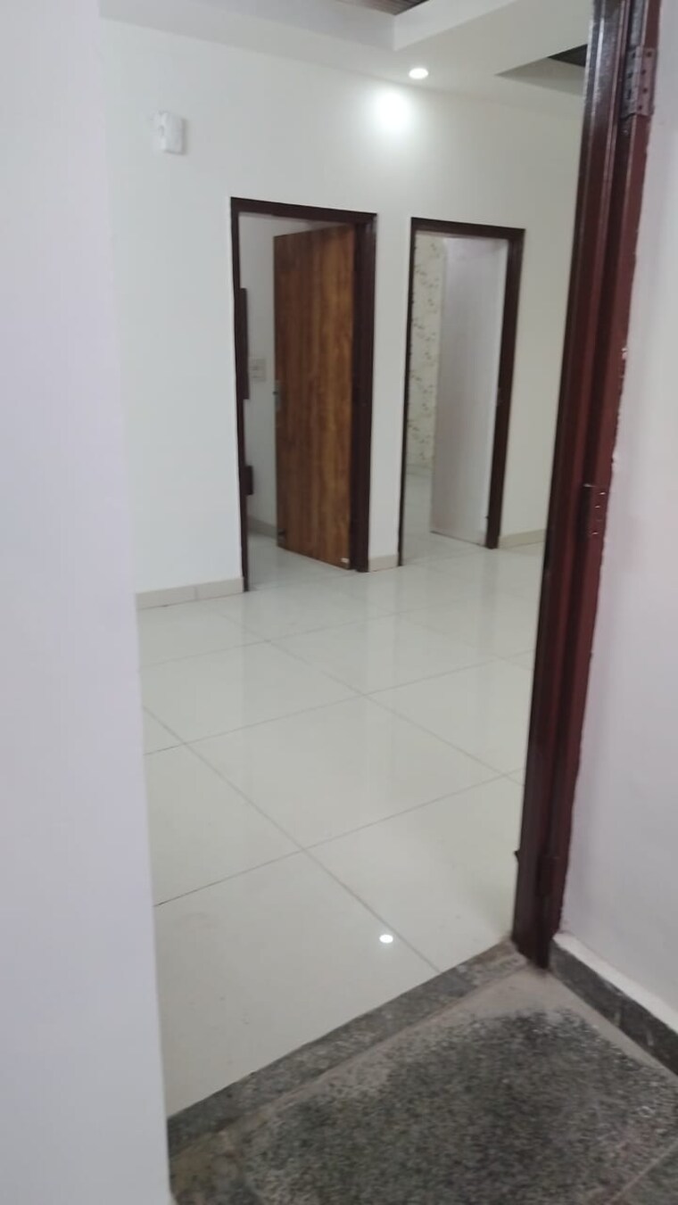 Room, dhakoli 3 Bedroom 900 Sq.Ft. Apartment In Dhakoli Zirakpur 9489383