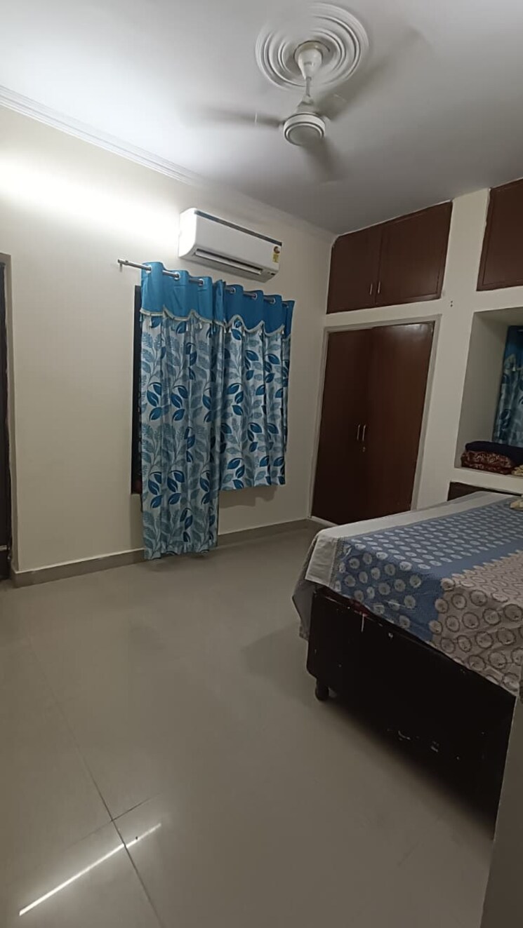 Bedroom, sector 13 dwarka 2 Bedroom 1200 Sq.Ft. Apartment In Sector 13 Dwarka Delhi 9489363