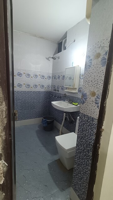 Attached Bathroom in 2 BHK Apartment at Sector 13 Dwarka – for Rent