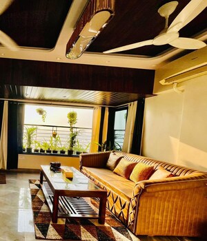 1 BHK Apartment For Sale in Juhu