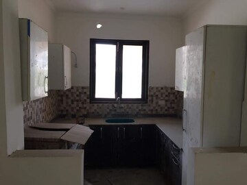 Kitchen in 4 BHK Villa at Amrapali Leisure Valley, Tech Zone 4 Greater Noida – for Sale