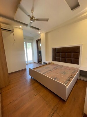 Bedroom in Studio Builder Floor at Sahastradhara Road – for Rent
