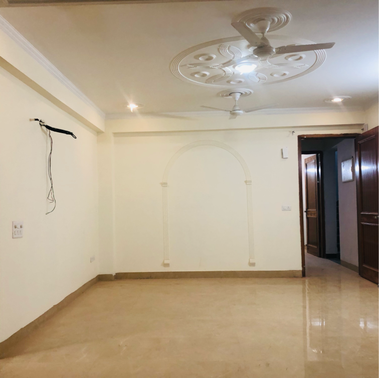 Room, sector 23 3.5 Bedroom 2000 Sq.Ft. Builder Floor In Sector 23 Gurgaon 9489458