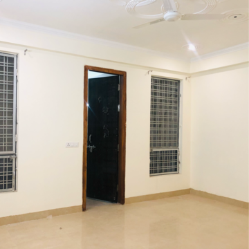 Room in 3.5 BHK Builder Floor at Sector 23 – for Rent