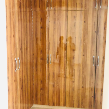 Furnished Amenities in 3.5 BHK Builder Floor at Sector 23 – for Rent