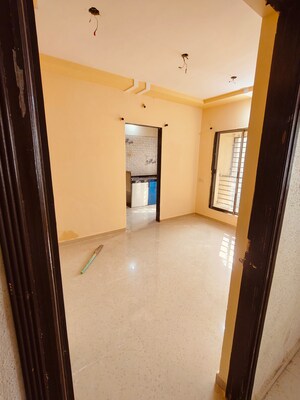 Room in 1 BHK Apartment at Saurabh Crystal Pallazo, Nalasopara West – for Rent