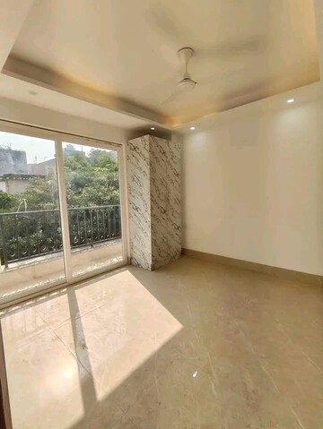 Room in 2 BHK Builder Floor at Palm Residency Chhatarpur, Chattarpur – for Rent