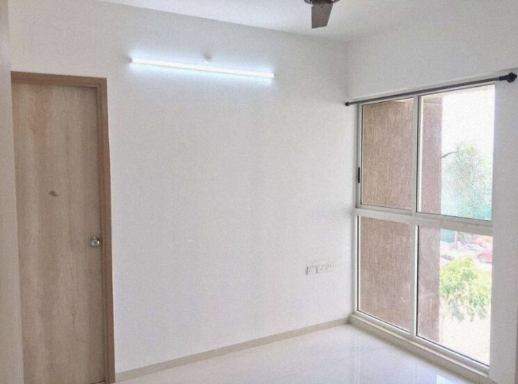 Room, lodha-upper-thane-meadows 1 Bedroom 457 Sq.Ft. Apartment In Anjur Thane 9489447