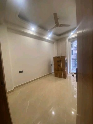 Room in 2 BHK Builder Floor at Chattarpur – for Rent