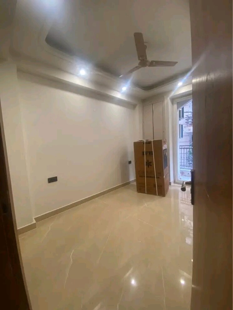 Room, chattarpur 2 Bedroom 1000 Sq.Ft. Builder Floor In Chattarpur Delhi 9489468