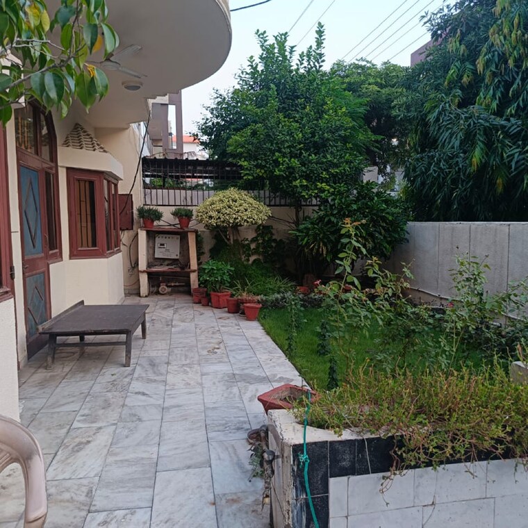 Balcony, the-nest-noida 4 Bedroom 375 Sq.Mt. Independent House In Sector 31 Noida 9489531