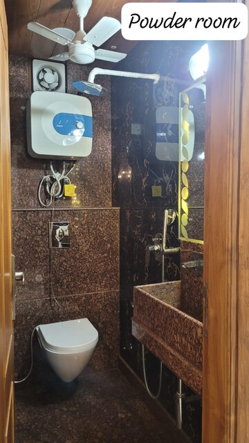 Furnished Amenities in 1 BHK Builder Floor at Safdarjung Enclave – for Rent