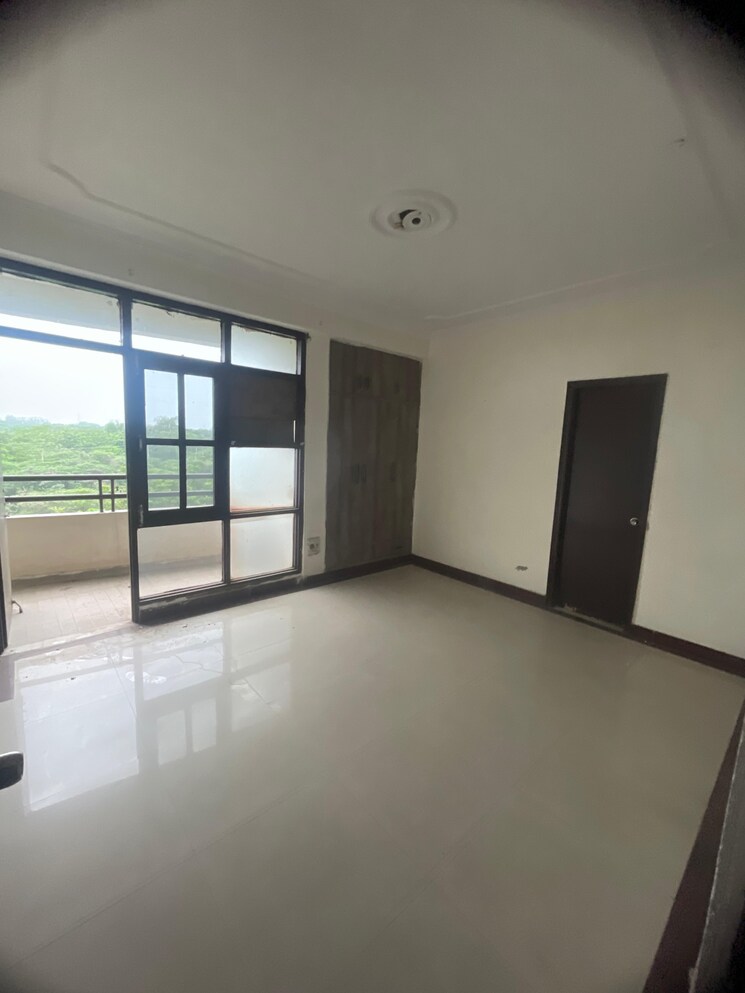 Room, bptp-park-grandeura 4 Bedroom 1801 Sq.Ft. Apartment In Sector 82 Faridabad 9489559