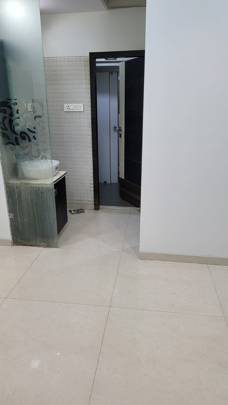 Room, riddhi-siddhi-apartment-chuna-bhatti 1 Bedroom 400 Sq.Ft. Apartment In Chunabhatti Mumbai 9489476