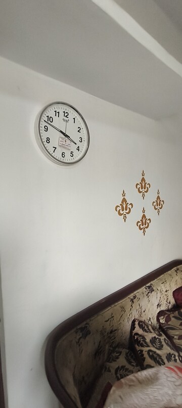 Furnished Amenities in 2 BHK Apartment at Khurram Nagar – for Rent