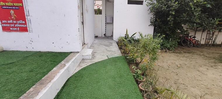 Balcony, khurram nagar 2 Bedroom 1000 Sq.Ft. Apartment In Khurram Nagar Lucknow 9489568