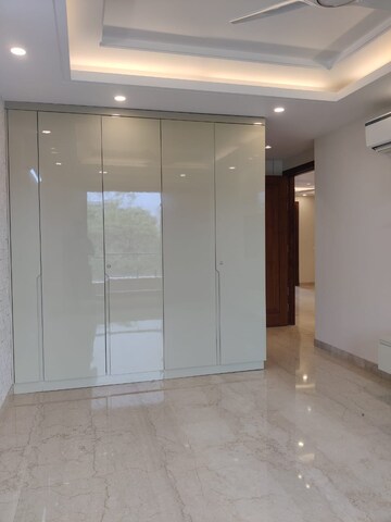 Building Lobby in 3 BHK Builder Floor at Greenwood City, Sector 40 – for Rent