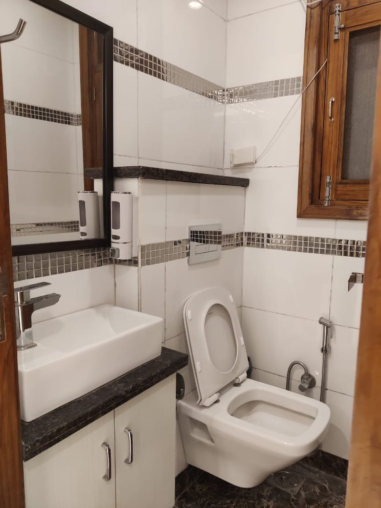 Bathroom, greenwood-city 3 Bedroom 2200 Sq.Ft. Builder Floor In Sector 40 Gurgaon 9489589