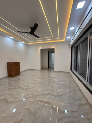 Room in 1 BHK Apartment at AVN Silver Skyline, Andheri West – for Rent