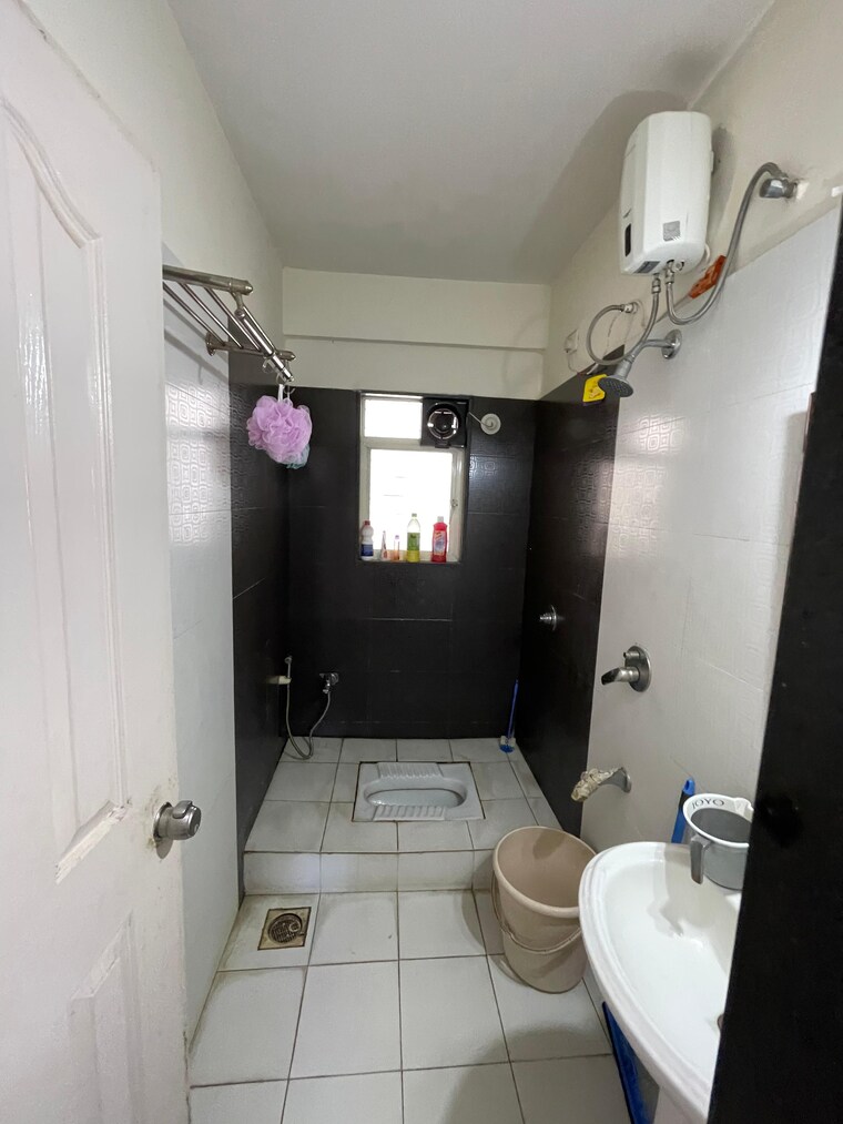 Bathroom, dynasty 2 Bedroom 1121 Sq.Ft. Apartment In Wakad Pune 9489627