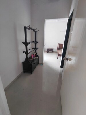 Room in 2 BHK Apartment at Indiabulls Greens, New Panvel – for Rent
