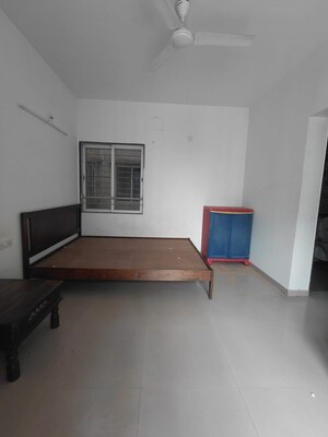 Furnished Amenities in 2 BHK Apartment at Indiabulls Greens, New Panvel – for Rent