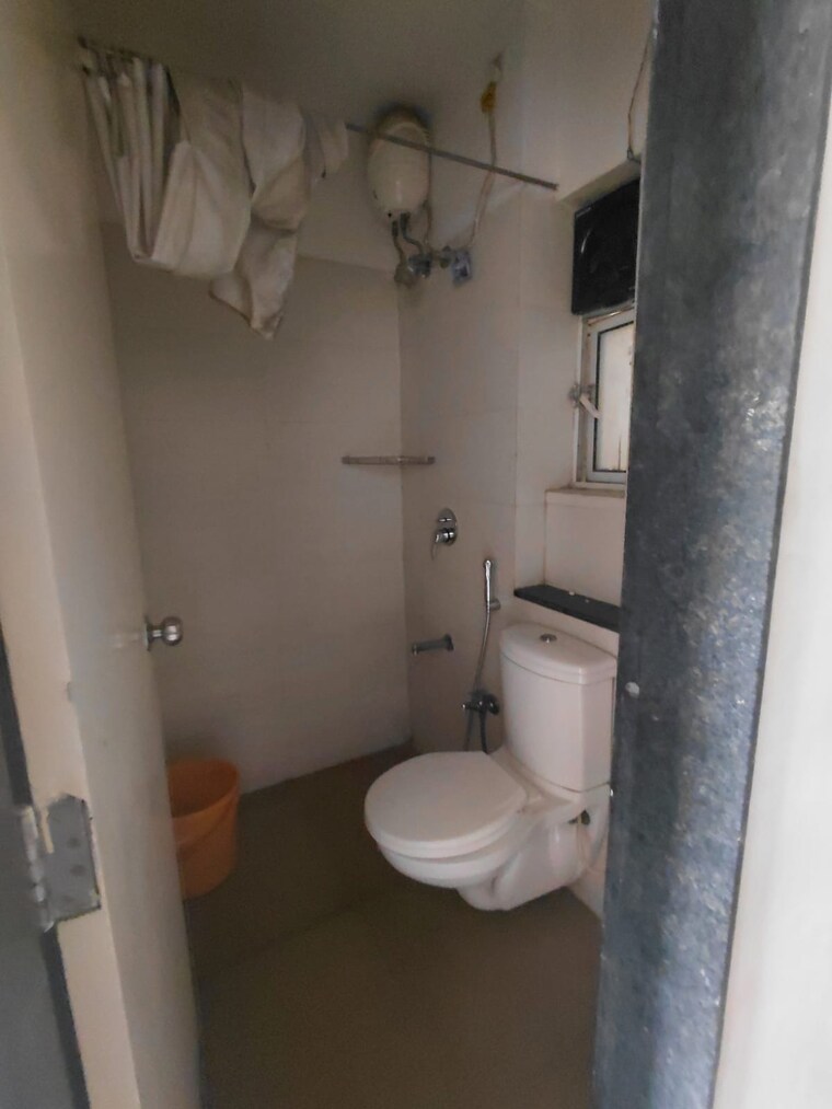 Bathroom, indiabulls-greens 2 Bedroom 891 Sq.Ft. Apartment In New Panvel Navi Mumbai 9489789