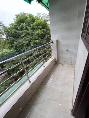 Balcony in 1 BHK Builder Floor at Rohini Sector 16 – for Rent