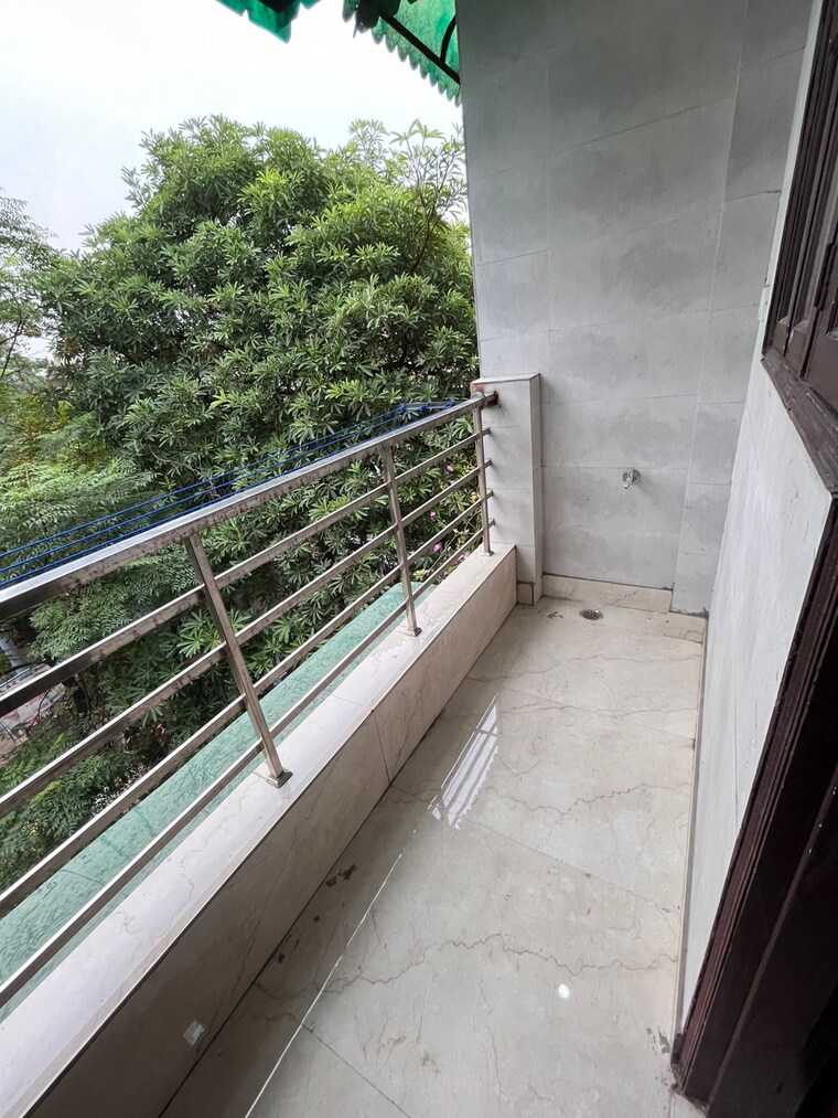 Balcony, rohini sector 16 1 Bedroom 700 Sq.Ft. Builder Floor In Rohini Sector 16 Delhi 9489596
