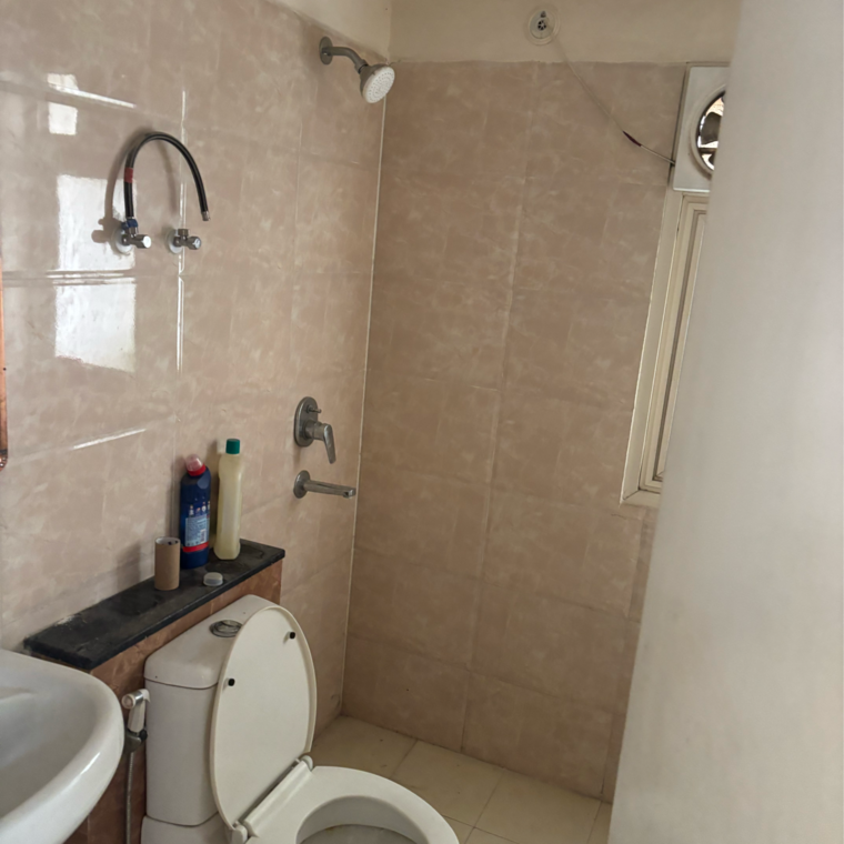 Bathroom, wave-executive-floors 3 Bedroom 1129 Sq.Ft. Builder Floor In Bayana Ghaziabad 9489840