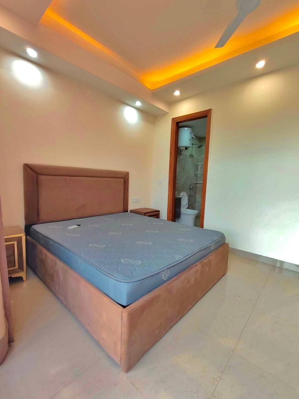 1 BHK Builder Floor For Rent in Saket