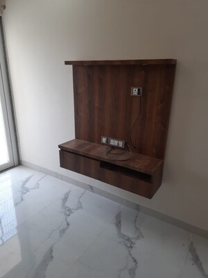 Bedroom in 3 BHK Builder Floor at Unitech South City 1, South City 1 – for Rent