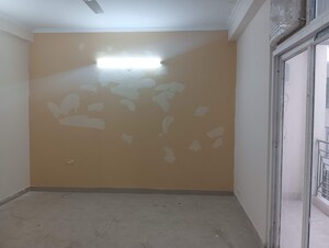 Room in 3 BHK Villa at Amrapali Dream Valley, Tech Zone 4 Greater Noida – for Sale